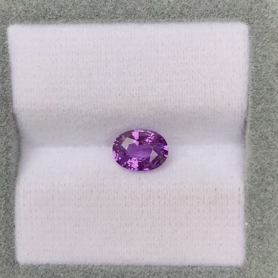 saphir-violet-ovale-1-10ct video2