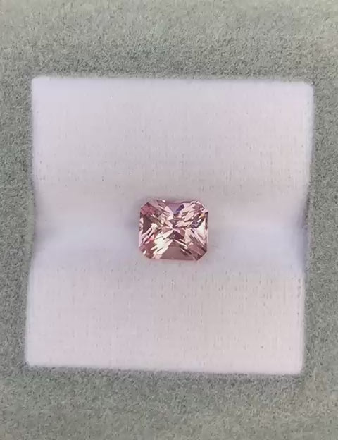 saphir-rose-radiant-2-25ct-video-1