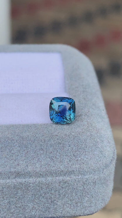 Saphir Teal • 2.05ct