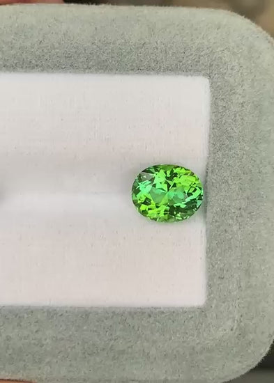 tourmaline-ovale-3-10-ct-video-1