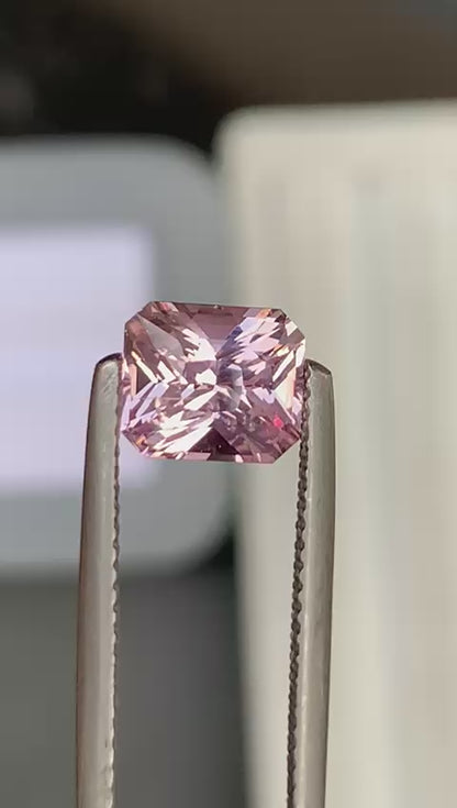 saphir-rose-radiant-2-25ct-video-2