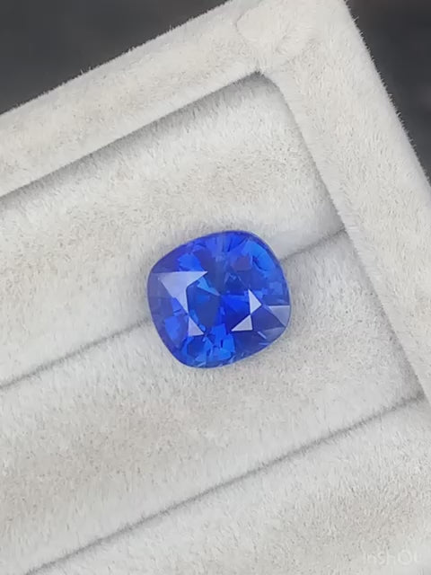 saphir-bleu-coussin-5-12ct-video-2