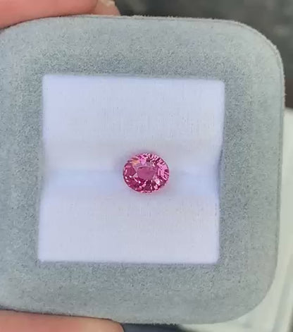 saphir-padparadscha-ovale-2-52ct-2-video-2