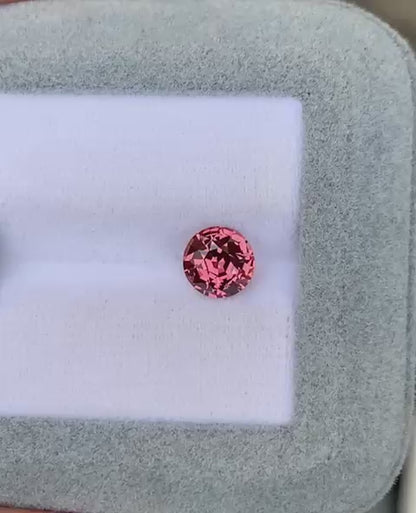 saphir-padparadscha-rond-1-80ct-video-2