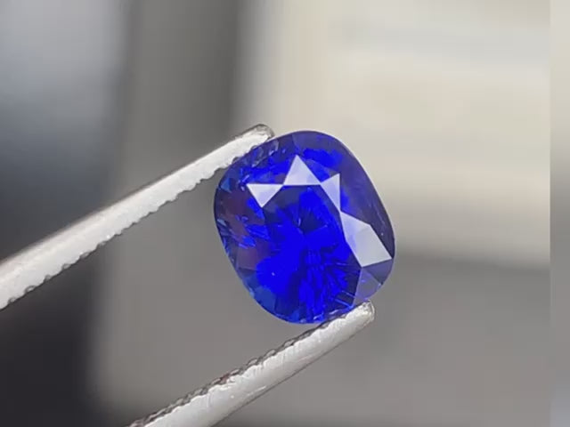 saphir-bleu-coussin-2-57-ct-video-1