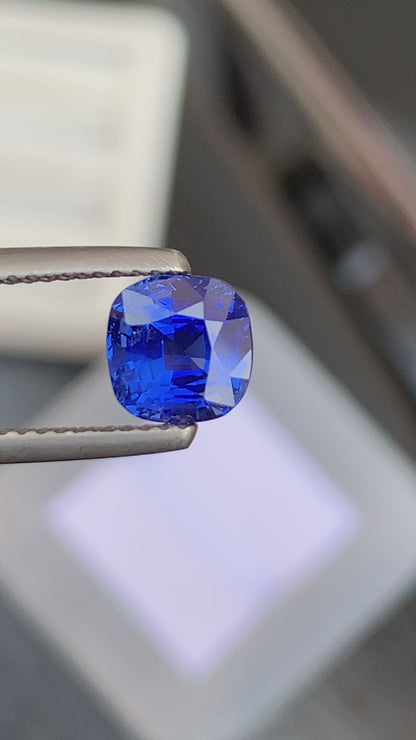 Saphir Bleu • 2,10ct
