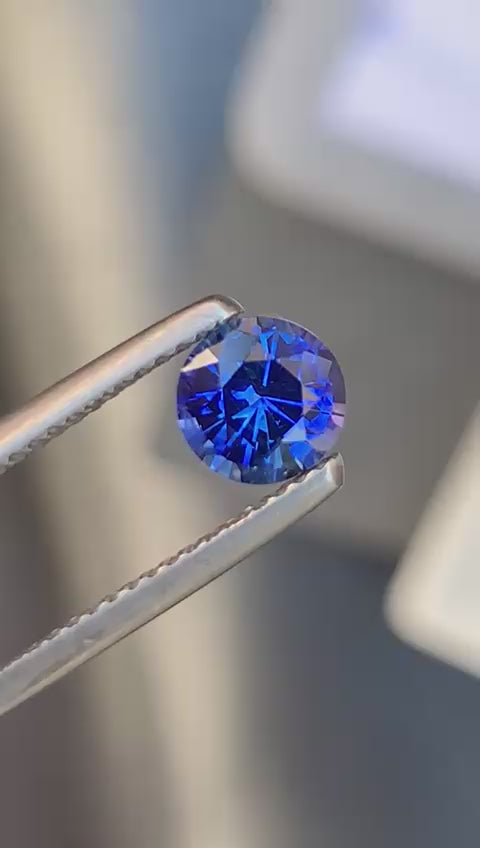 saphir-bleu-1-10ct-rond-video-1