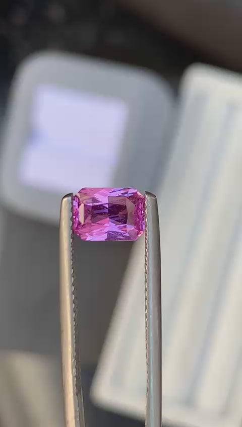saphir-rose-radiant-1-10-ct-video-2