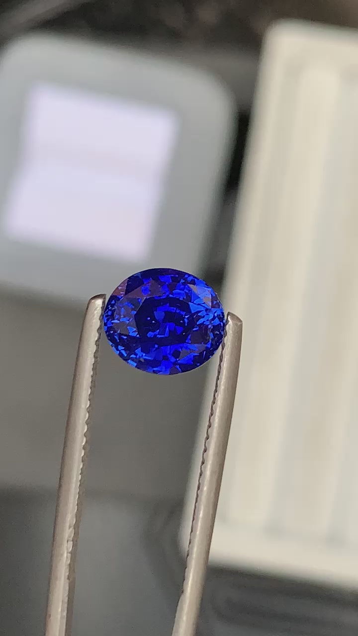Vivid Blue Sapphire Oval 3,45ct