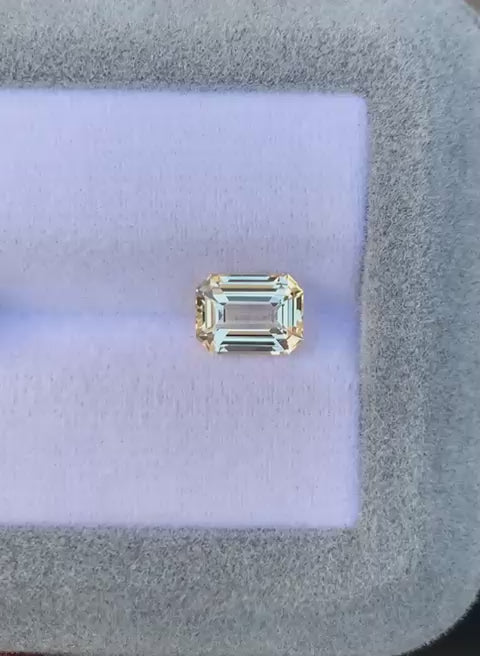 saphir-p-che-de-émeraude-2-01ct-video-2