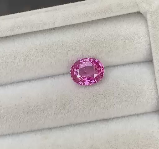 saphir-padparadscha-ovale-2-50ct-video-2