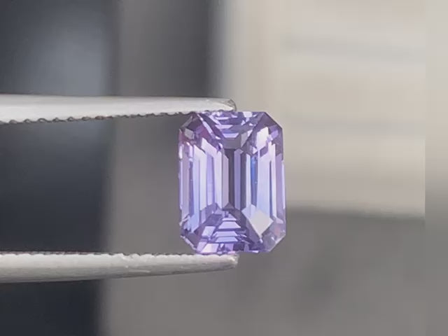 saphir-violet-émeraude-2-52-ct-video-1