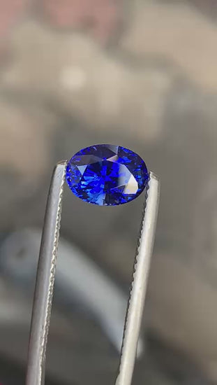 saphir-bleu-ovale-2-05-ct-video-1