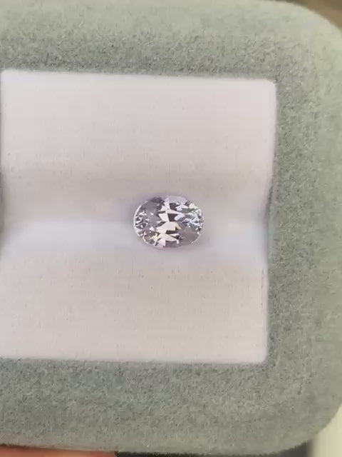 saphir-violet-ovale-1-80-ct-video-2