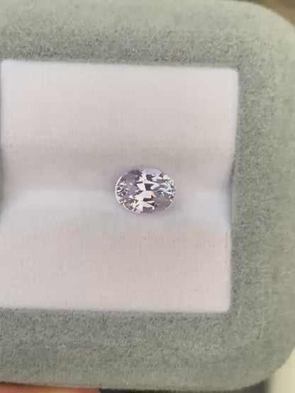 saphir-violet-ovale-1-80-ct-video-2