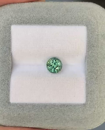 saphir-teal-rond-1-62ct-video-2