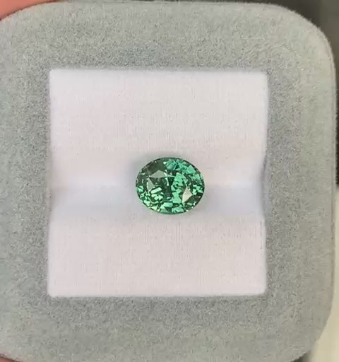 saphir-teal-ovale-4-03-ct-video-2