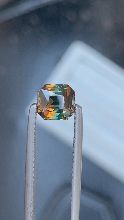 Saphir bicolore de 1,60ct