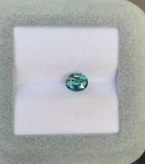 saphir-teal-ovale-1-28-ct-video-2
