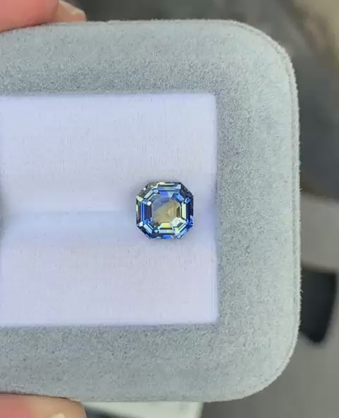 saphir-bicolore-emerald-3-01ct-video-2