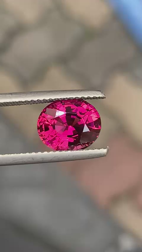 rubylight-ovale-2-50-ct-video-1