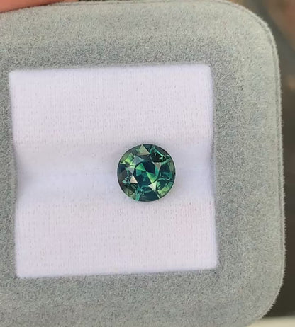 saphir-teal-ronde-4-02ct-video-1