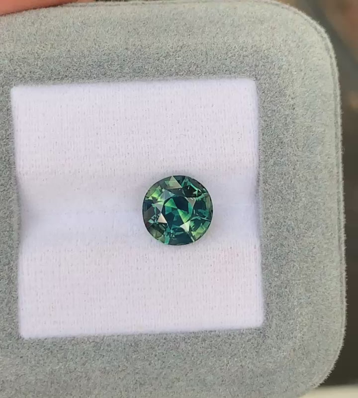 saphir-teal-ronde-4-02ct-video-1