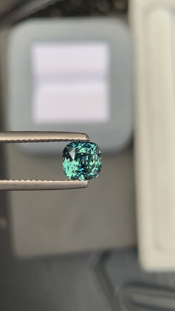 green & blue sapphire Cushion 1.53 ct