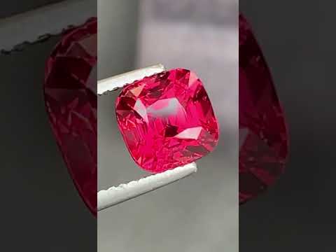 Spinelle Mahenge rouge 3,02ct | Bonnot Paris Spinelle Mahenge rouge 3,02ct | Bonnot Paris