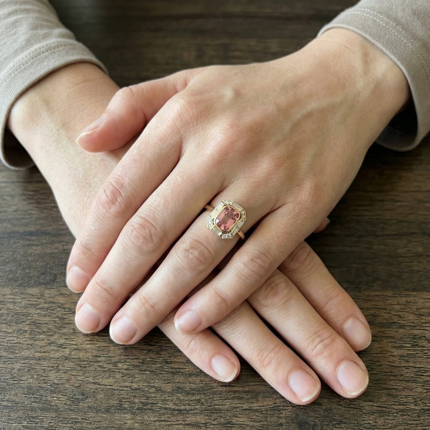 Anillo Zafiro Padparadscha Art Déco - vista adicional | Joyería Bonnot Paris — Bonnot Paris