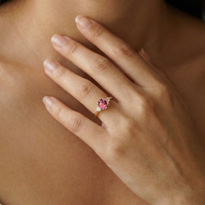 Ring Sapphire Padparadscha Neutral - additional view | Jewellery Bonnot Paris