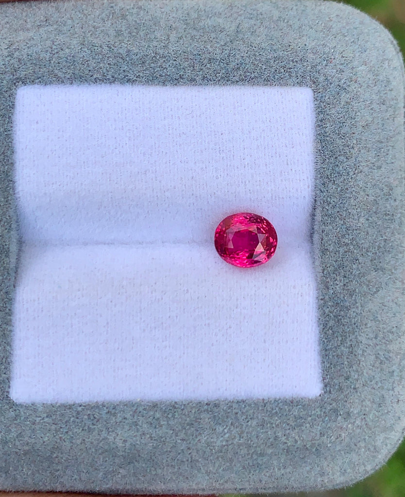 rubis-ovale-1-51ct photo1