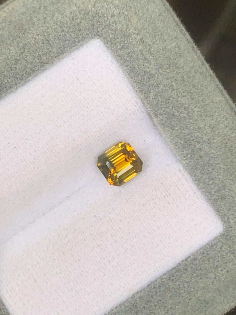 saphir-bicolore-émeraude-1-03ct-photo-1