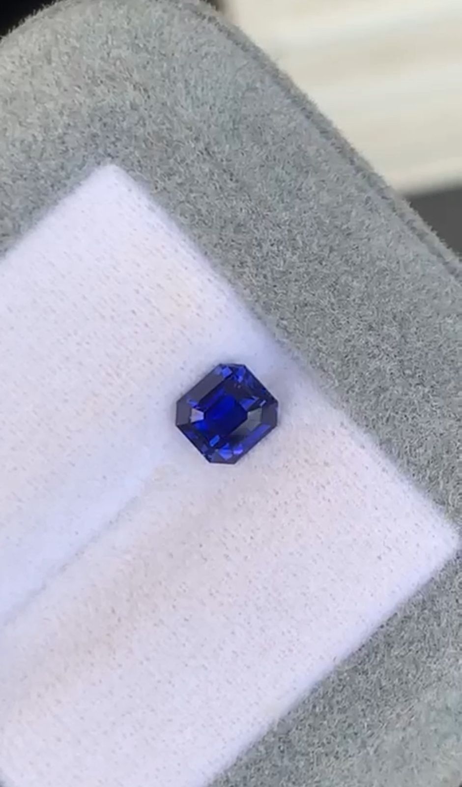 saphir-bleu-émeraude-1-07ct-photo-1