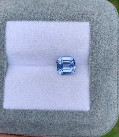 saphir-bleu-émeraude-2-03ct photo2