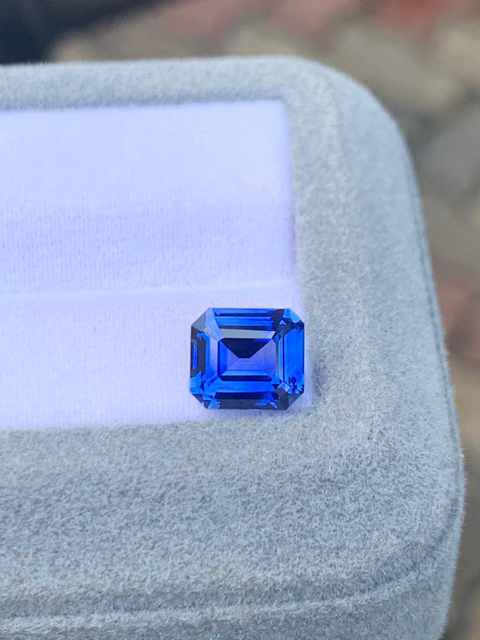 saphir-bleu-émeraude-2-55ct-photo-2