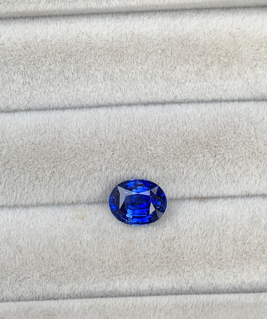 saphir-bleu-ovale-1-54ct-photo-1