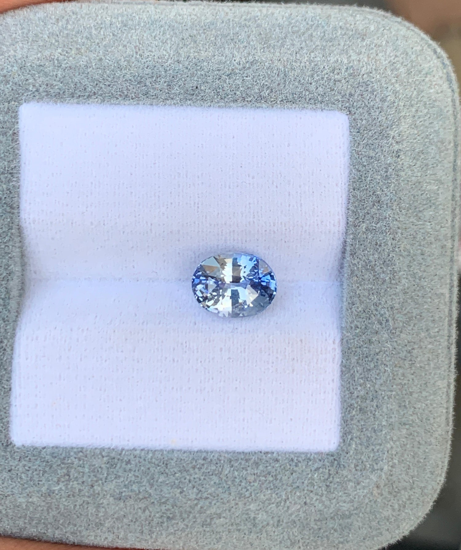 saphir-bleu-ovale-2-01ct-photo-1