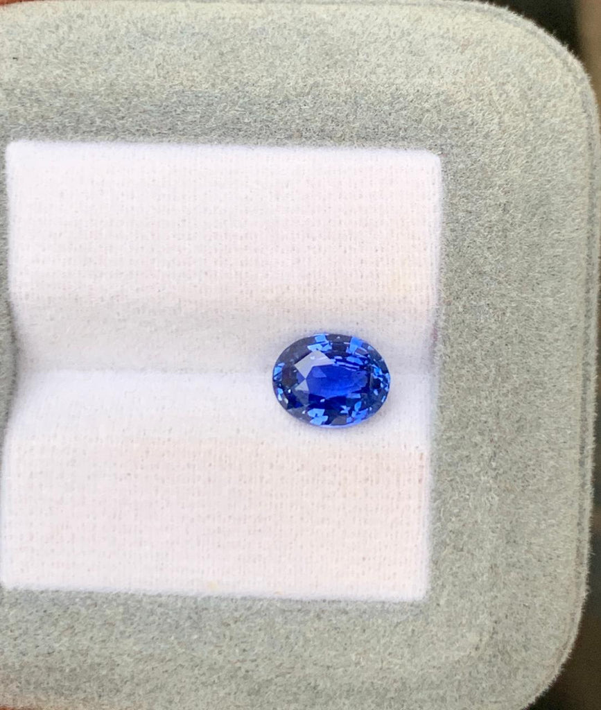 saphir-bleu-ovale-2-29ct-photo-1