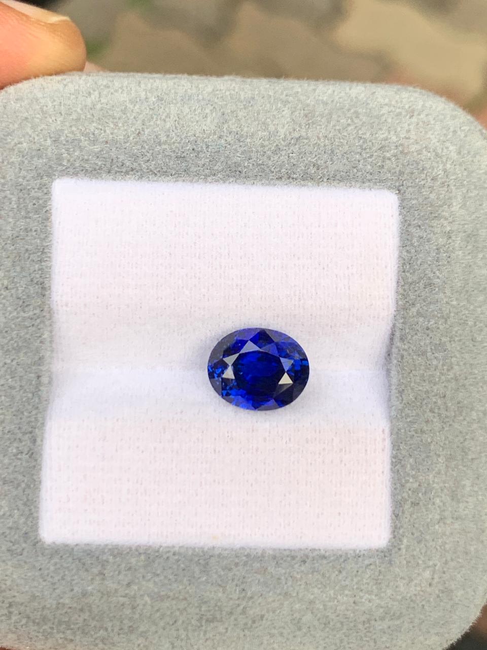 saphir-bleu-ovale-3-30ct-photo-2