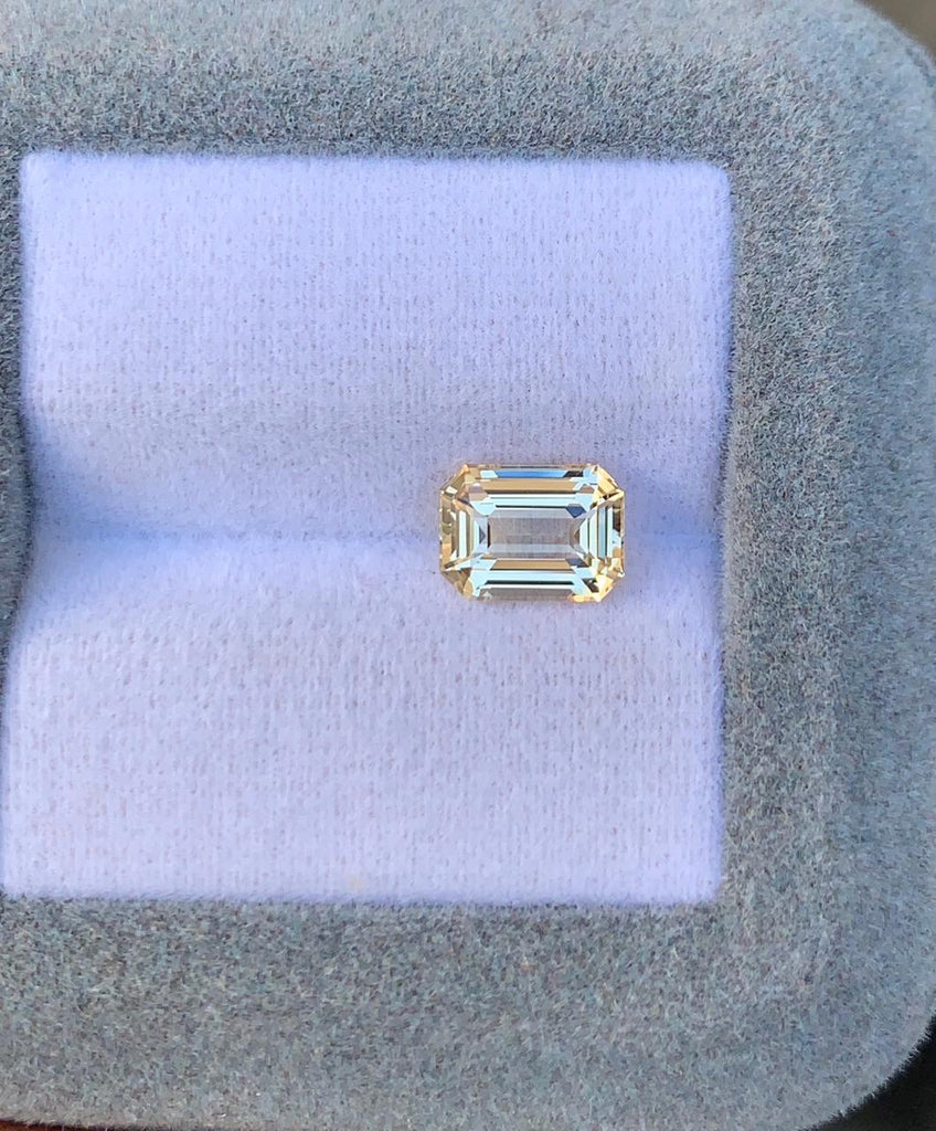 saphir-p-che-de-émeraude-2-01ct-photo-1