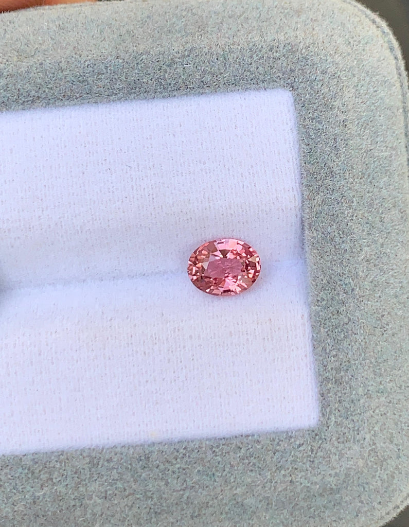 saphir-padparadscha-ovale-1-05-ct-photo-1