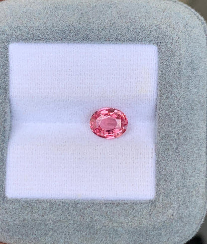 saphir-padparadscha-ovale-1-50ct-3-photo-2