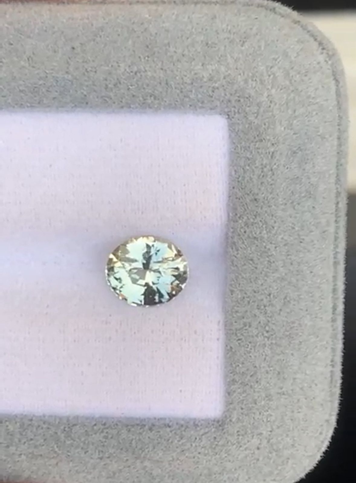 saphir-perle-ovale-2-58ct-photo-1