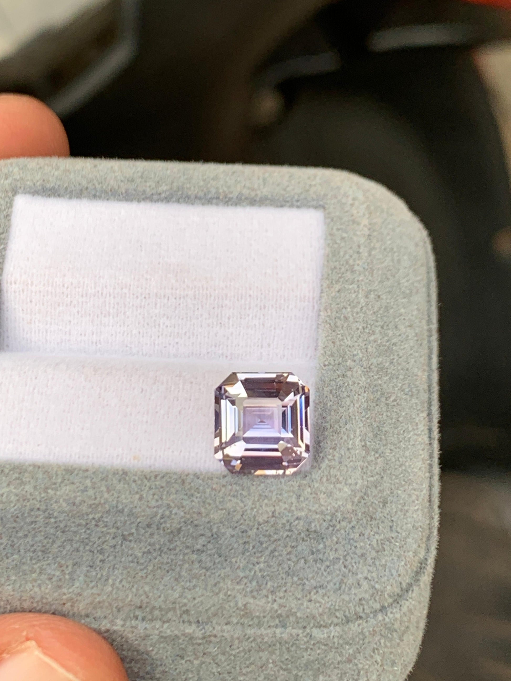 saphir-rose-coussin émeraude-4-00ct-photo-1