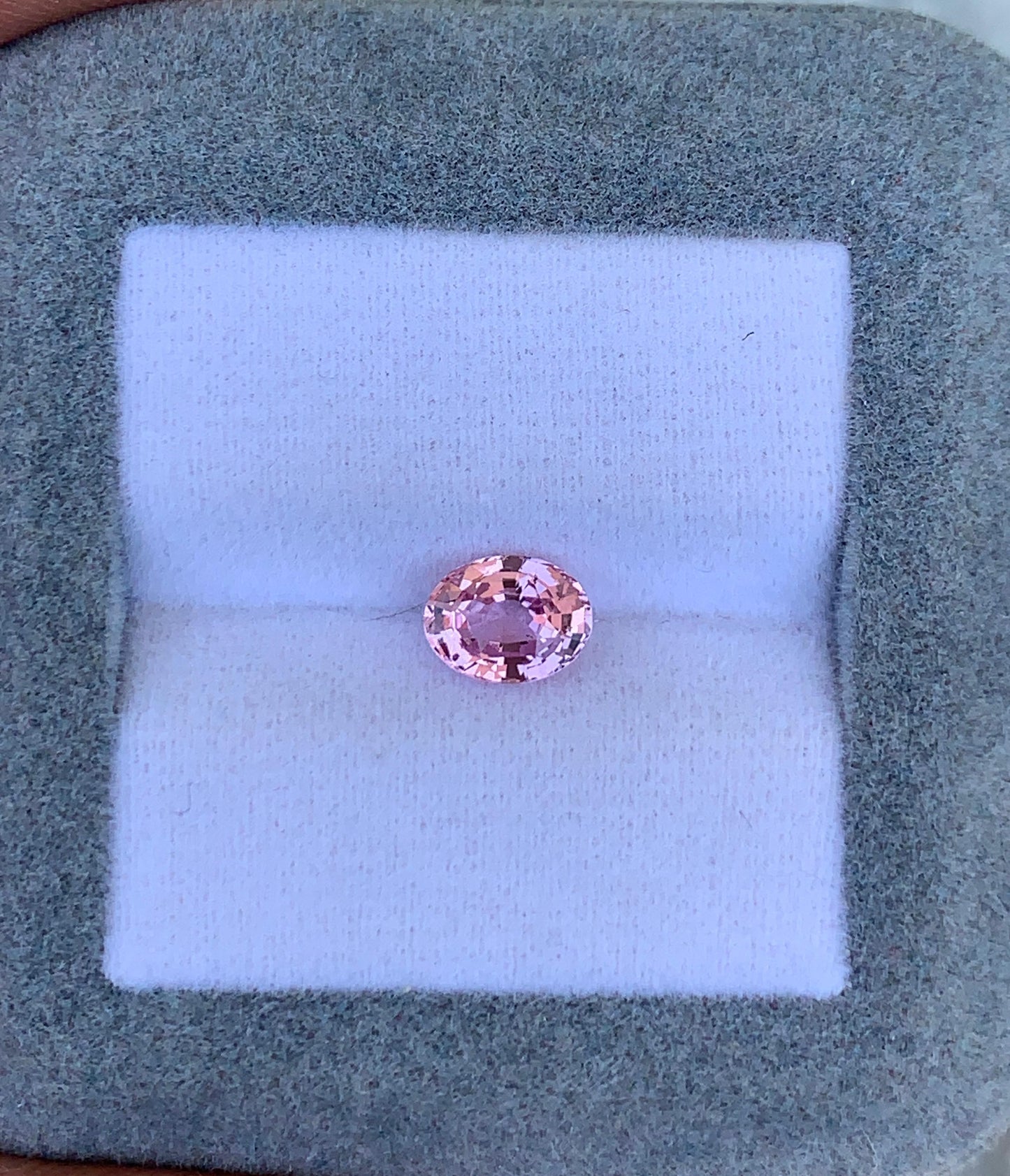 saphir-rose-ovale-1-29ct photo2