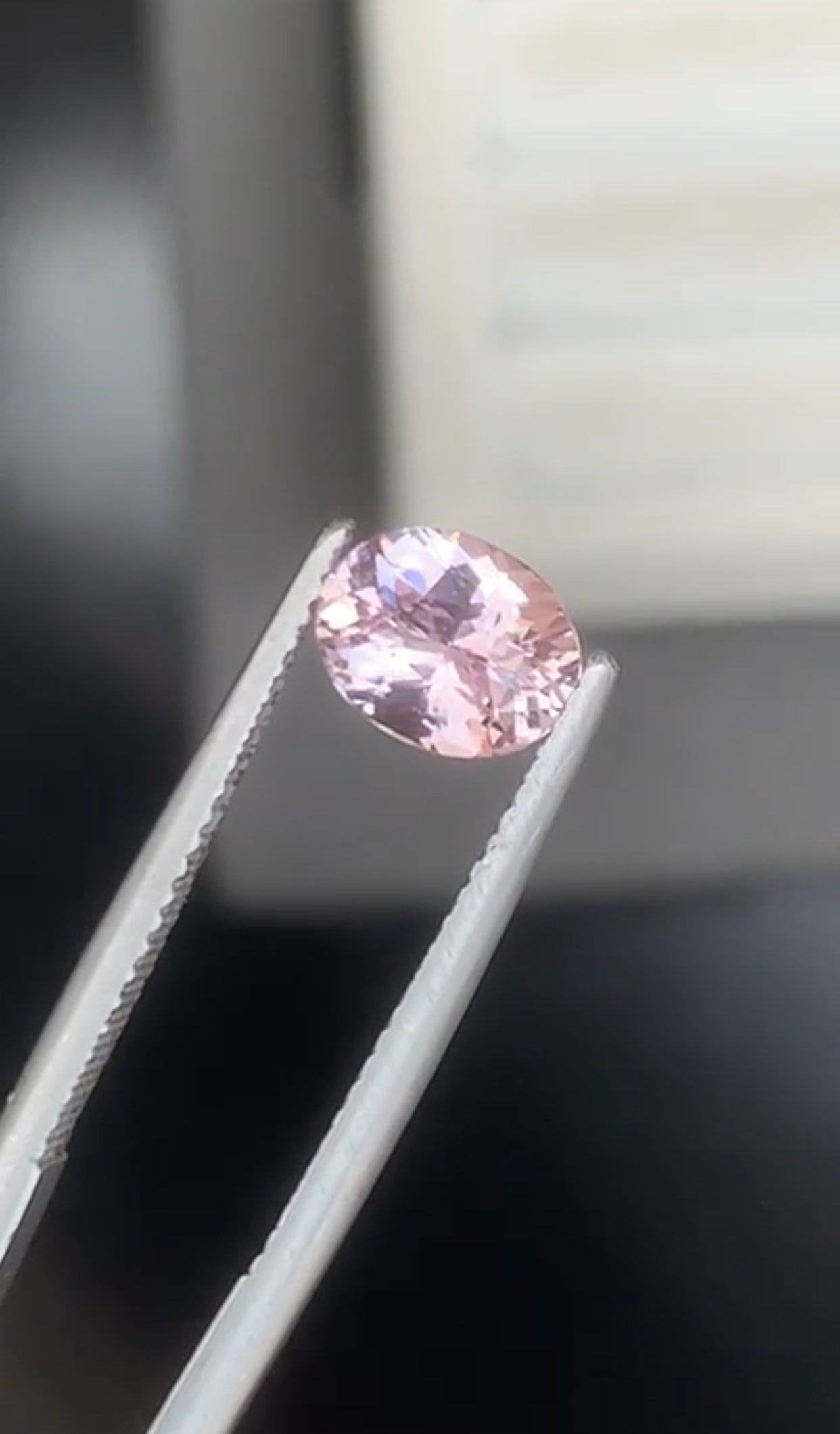 蓝宝石 粉色 1,53ct, vue détail | Bonnot Paris — Bonnot Paris