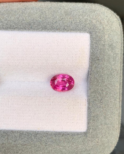 saphir-rose-ovale-1-62ct-photo-2