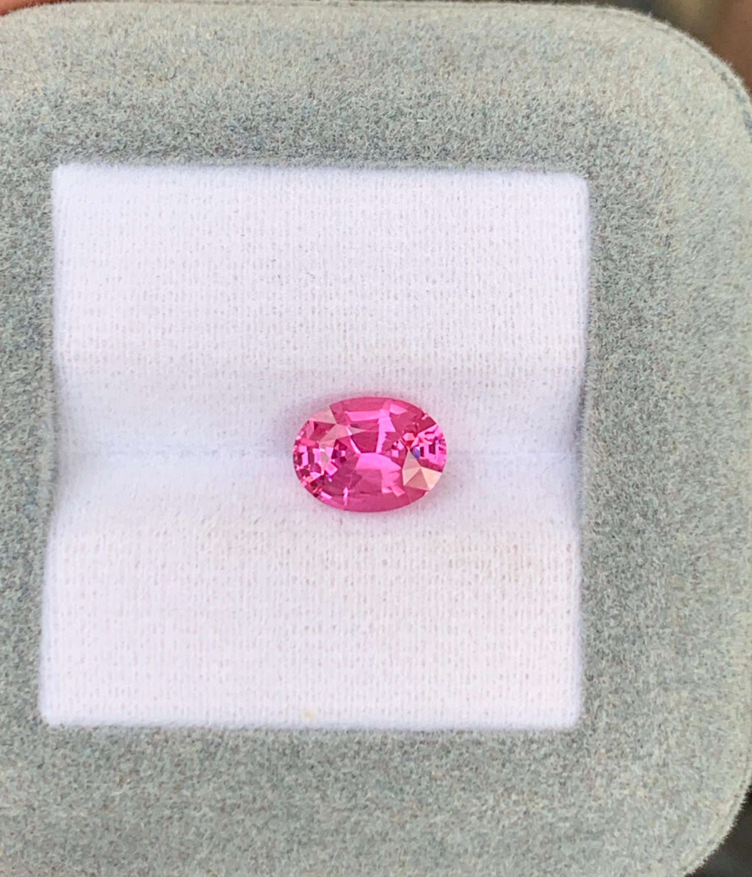 saphir-rose-ovale-2-13ct-photo-1