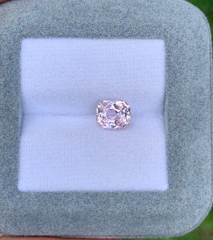 saphir-rose-pastel-radiant-1-70ct photo2